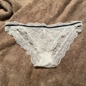 Nwt Victoria’s Secret underwear cheekini xl